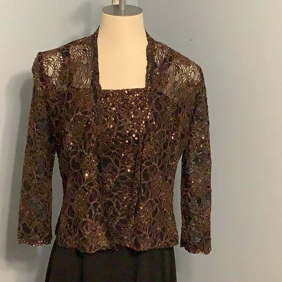 Karen Miller Chiffon dress/gown. Size 6 - Picture 1 of 15